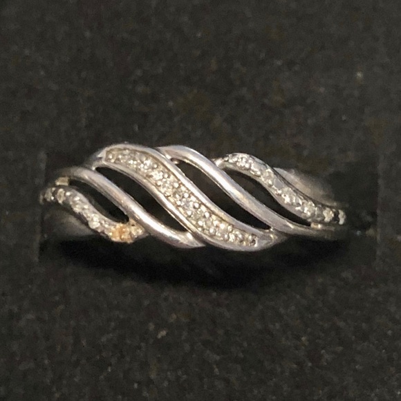 GENUINE NATURAL DIAMOND RING BAND - Picture 2 of 4